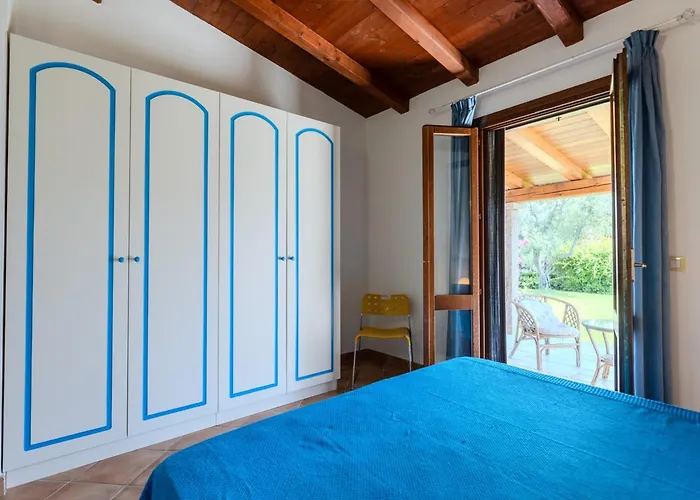 Capo Coda Cavallo Con Piscina