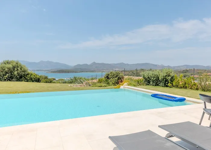 Capo Coda Cavallo Con Piscina * San Teodoro (Sardinia)