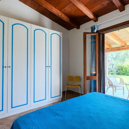 Capo Coda Cavallo Con Piscina