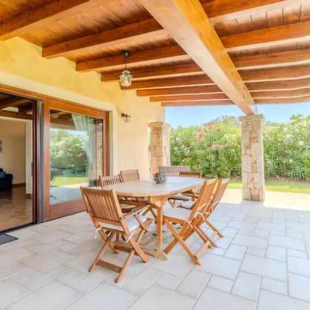 公寓 Capo Coda Cavallo Con Piscina 圣特奥多罗